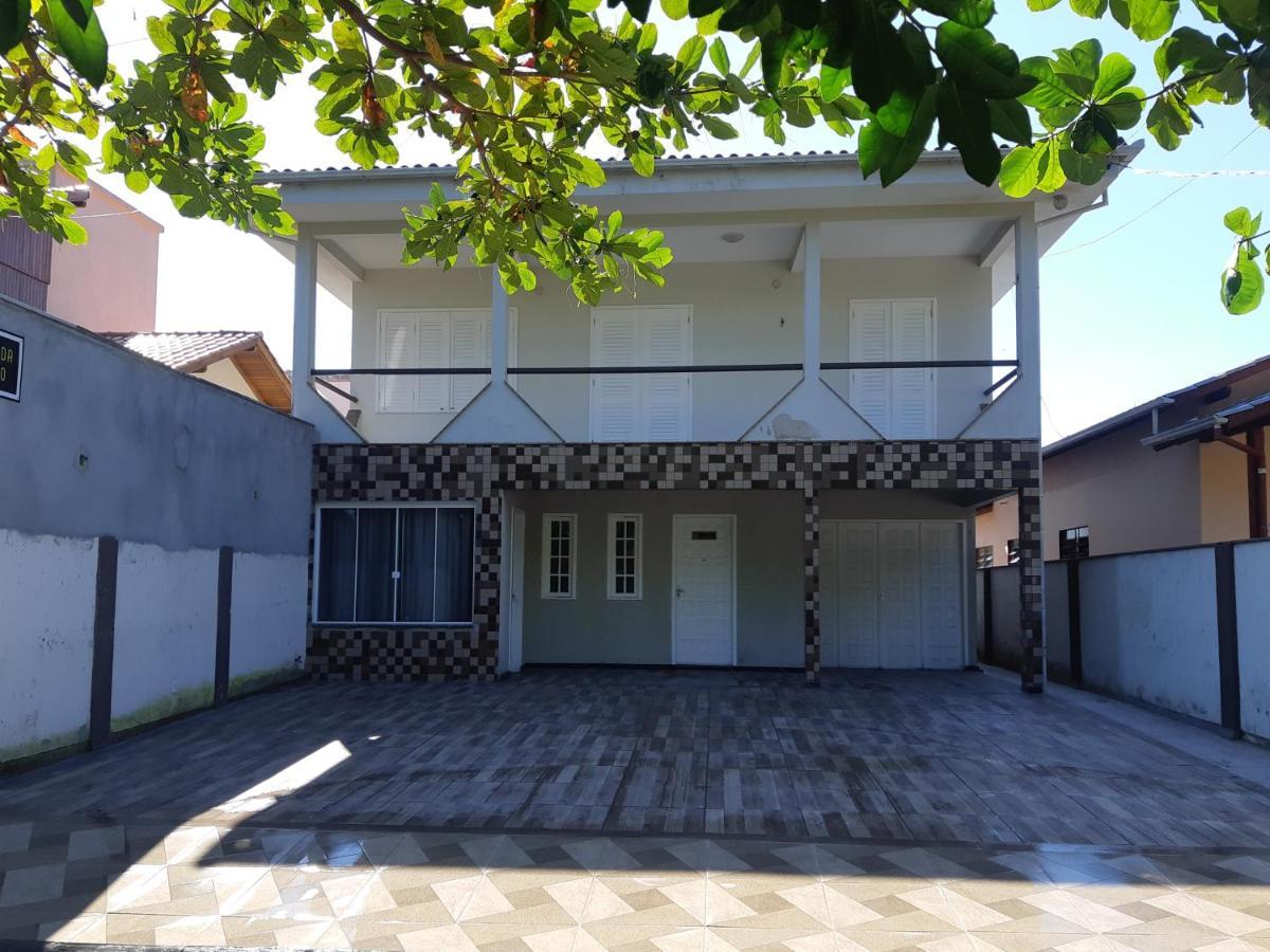 Hotel Quartos Em Casa Na Beira Da Lagoa Laguna Exterior foto